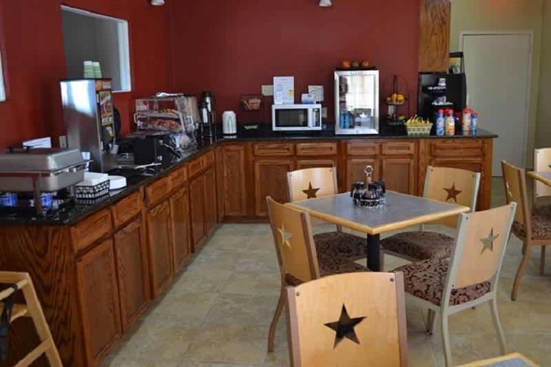 Best Western Regency Inn & Suites Gonzales Restaurant photo